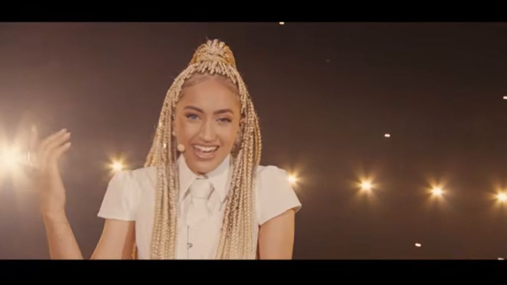 Eurovision 2026 : la 15ᵉ place de la France offre à Monroe un avantage stratégique qui pourrait faire la différence avec "Regarde"