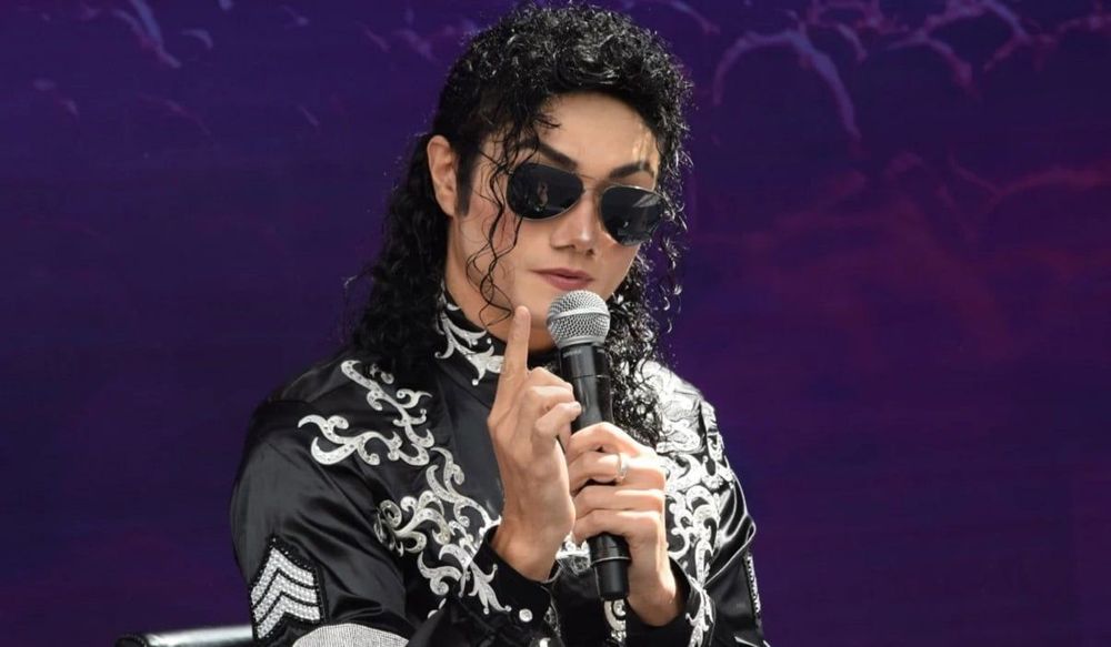 Michael Jackson : "Tout et n’importe quoi a été dit sur lui", le biopic du Roi de la pop divise