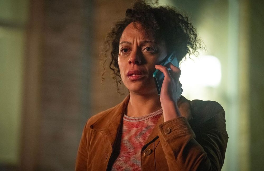« Tu me manques » sur Netflix : qui est Rosalind Eleazar, l’interprète de l'inspectrice Kat Donovan ?