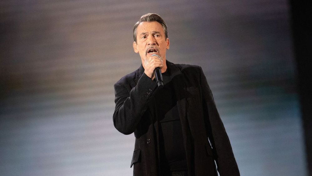Florent Pagny : "Des migrants descendus des bateaux", sa voisine indigène brutalement honnête sur la politique européenne