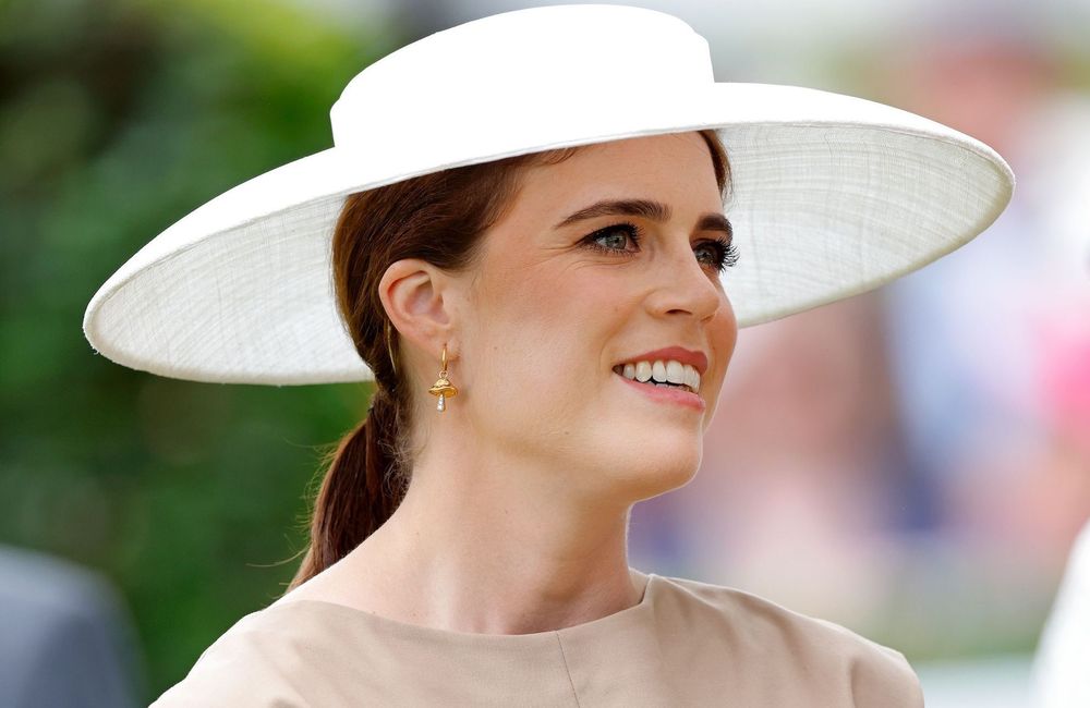 La princesse Eugenie annonce sa troisième grossesse avec un adorable cliché de ses fils