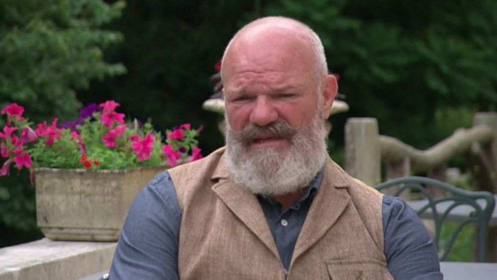 Philippe Etchebest, très ému : le cuisinier se confie sur l’adoption de son fils
