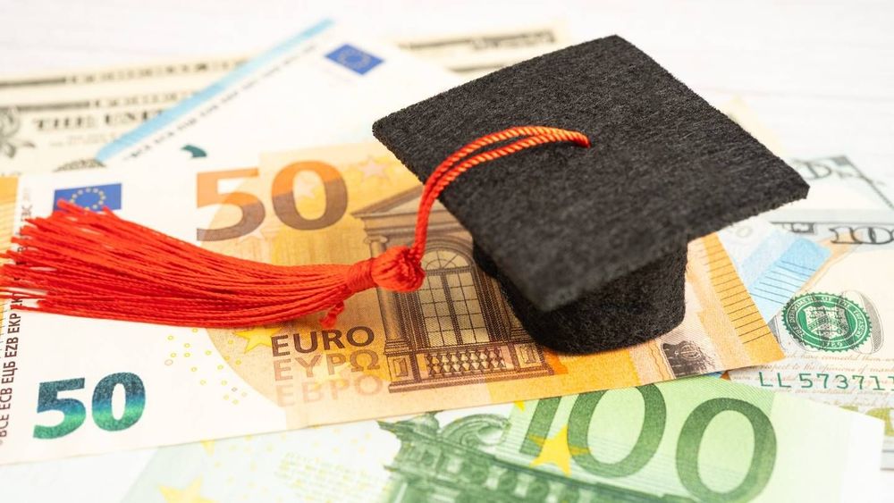 Bac 2025 : voici les banques qui proposent jusqu'à 220 euros aux nouveaux bacheliers