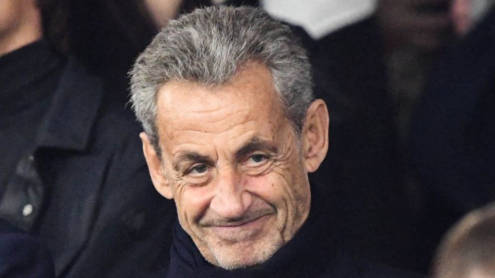 "Vulgarité…" : Jean-Luc Mélenchon pas tendre avec Nicolas Sarkozy, sa virulente charge contre l'ancien président