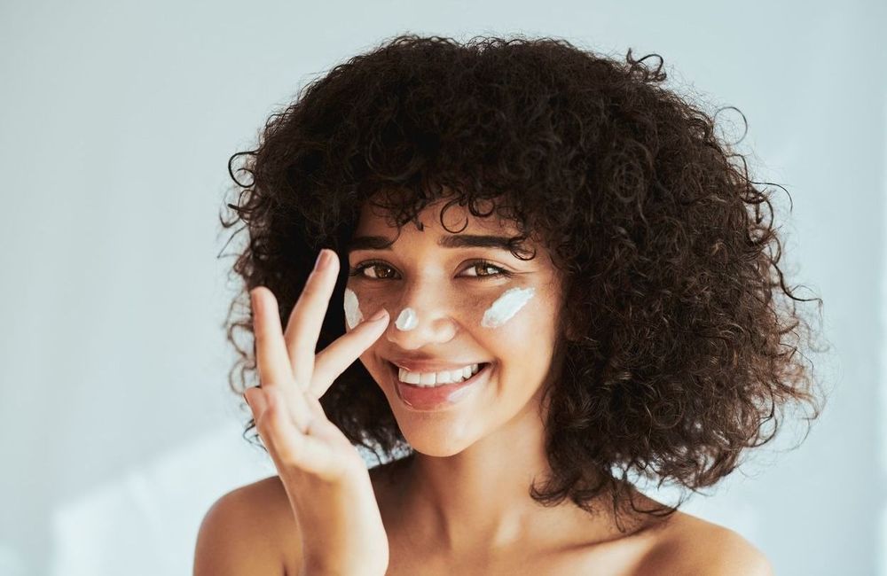 « Économisez votre argent ! » : ces 3 produits de beauté sont une arnaque selon une dermatologue