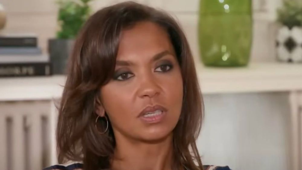 "Pour la nuit..." : Karine Le Marchand, ses confidences coquines sur Laurent Delahousse