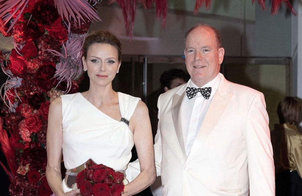 Charlène de Monaco : ce nouveau portrait officiel dévoilé aux côtés d’Albert II