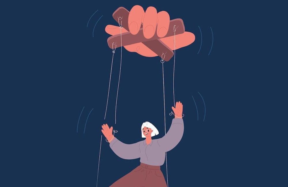 Compliments, désillusions : qu’est-ce que le « love bombing » au travail et comment s’en protéger ?