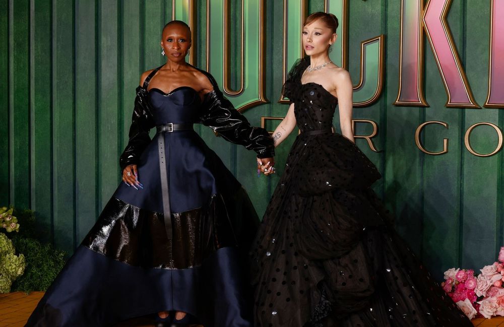 Ariana Grande agressée sur le tapis rouge de Singapour, Cynthia Erivo vient à son secours