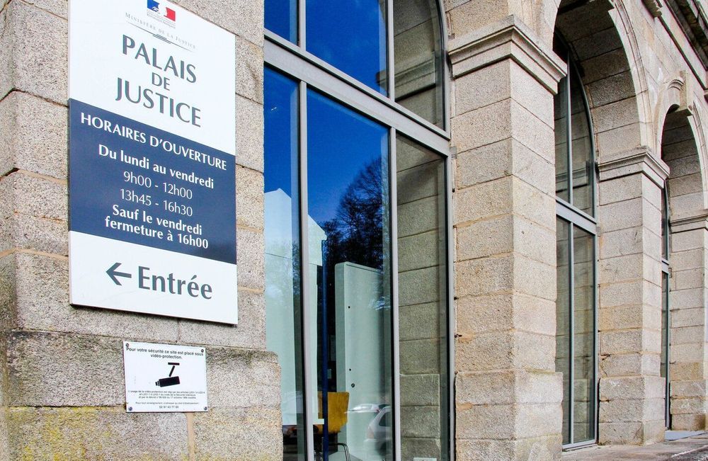 Au procès Le Scouarnec, les médecins qui avaient alerté sur le chirurgien témoignent
