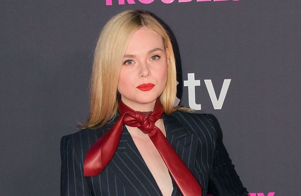 Dakota Fanning explose de joie après sa nomination et celle de sa sœur Elle Fanning aux Emmy Awards