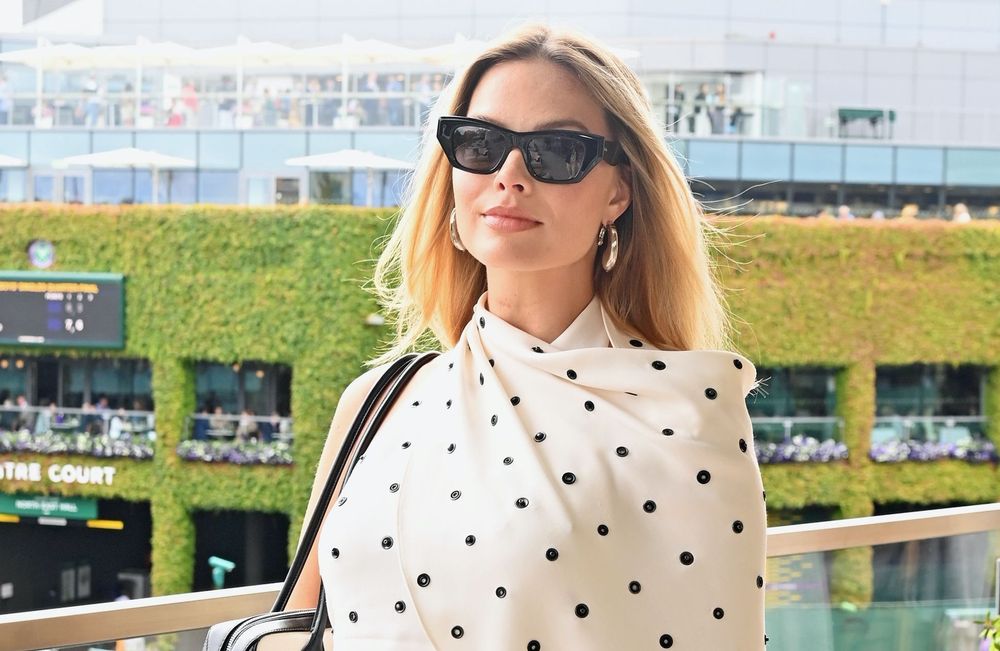 Ce look basique de Margot Robbie est juste ce dont on a envie de porter cet été