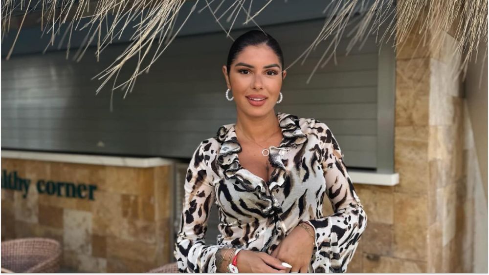 Sarah Lopez enceinte et toujours marquée par sa fausse couche : ses tristes confidences