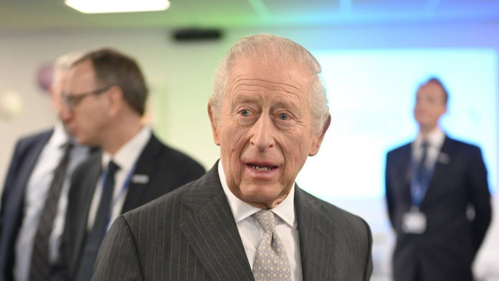 Charles III (77 ans) mort de "vieillesse" : ce document officiel signé par son médecin prêt à l'emploi lorsque l'inévitable se produira