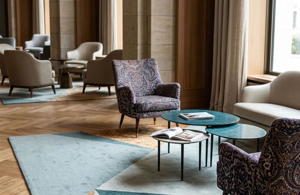 Ces hôtels parisiens vendent leur mobilier jusqu'à -90 %