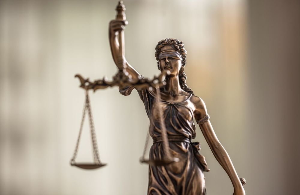 L'édito de ELLE : non, il ne suffit pas d'une journée pour juger un viol