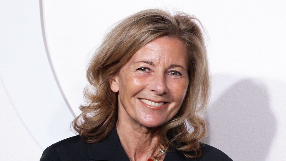 Topless à la plage, Claire Chazal (69 ans) affiche un corps de dingue loin de l'agitation parisienne : "Très belle !"
