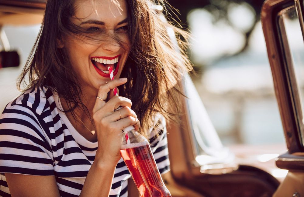 « La cigarette des millénials » : cette boisson est-elle aussi néfaste qu'on le dit ?