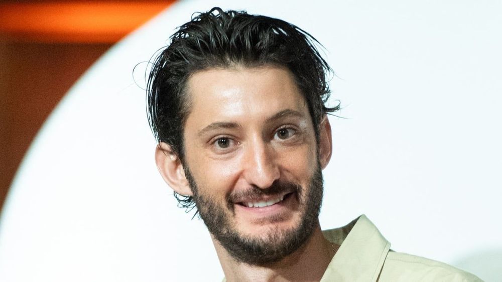 Pierre Niney (36 ans) dans un film olé-olé, détail sur "ce joli projet"