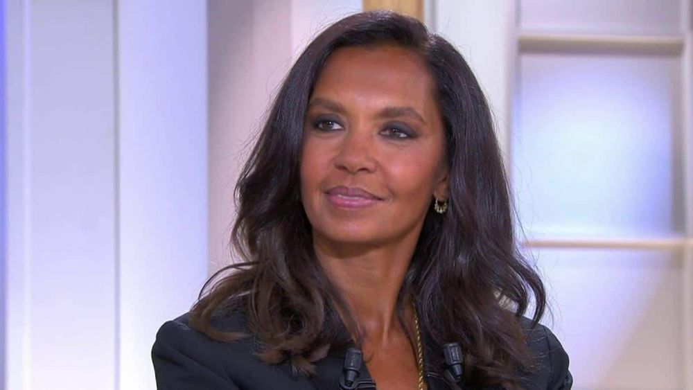 Karine Lemarchand : elle dévoile les détails de sa rencontre "décevante" avec son père qu'elle n'a jamais connu, "mon salaire y est passé"