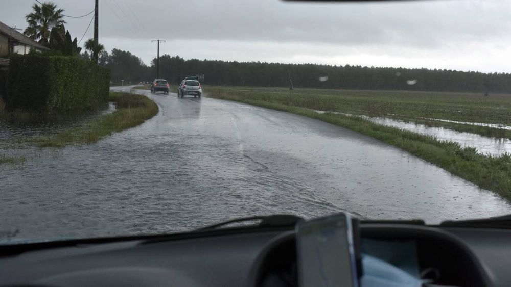 Assurance auto : « Je conduis alors qu'il y a une alerte rouge météo. Je risque quoi ? »