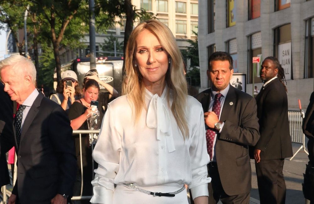 Céline Dion : elle ne quitte plus cette jupe très estivale