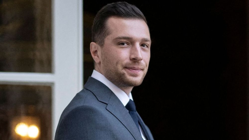 Jordan Bardella choque son père avec son "coming out" dans l’émission de Karine Le Marchand, "C’est dangereux !"