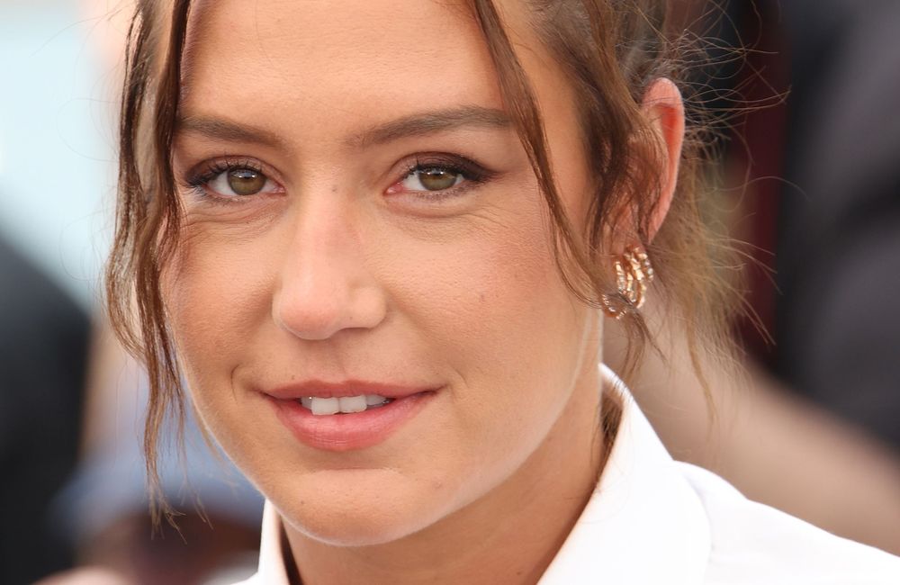 Transformée, Adèle Exarchopoulos adopte le carré blond