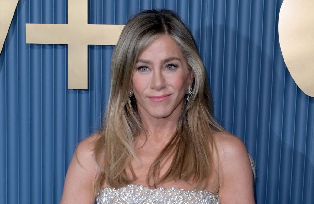 Jennifer Aniston : qui est Jim Curtis, l’hypnotiseur star, aperçu avec l'actrice à Majorque ?
