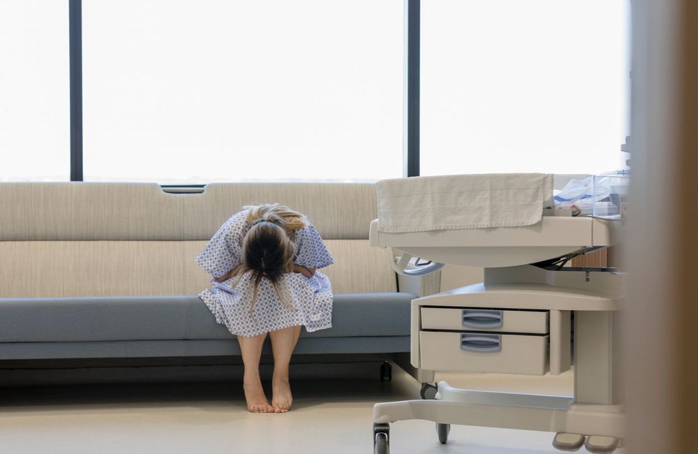Lyon : ballottée toute une nuit entre urgences et maternité, une femme enceinte perd son bébé