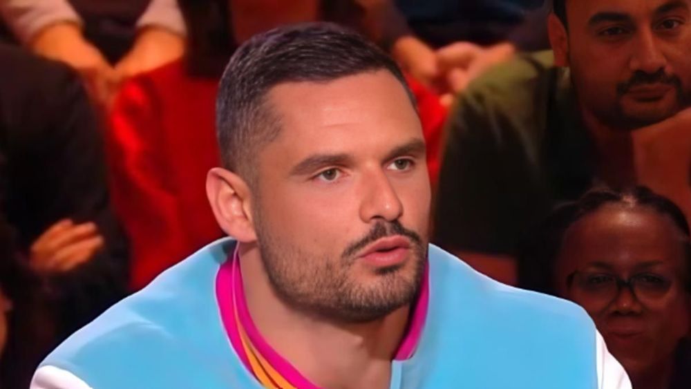 Florent Manaudou médaillé de bronze, sa chérie lui fait une belle déclaration d'amour