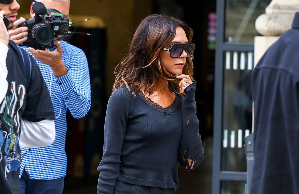 Victoria Beckham succombe aux escarpins les plus élégants de l’automne