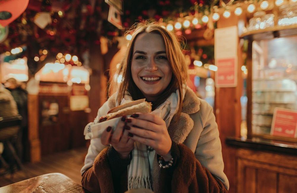 Avoir très faim par temps froid est normal selon la science, voici comment se réguler