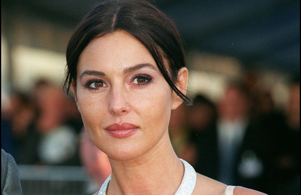 Années 90 : elles veulent toutes le maquillage signature de Monica Bellucci