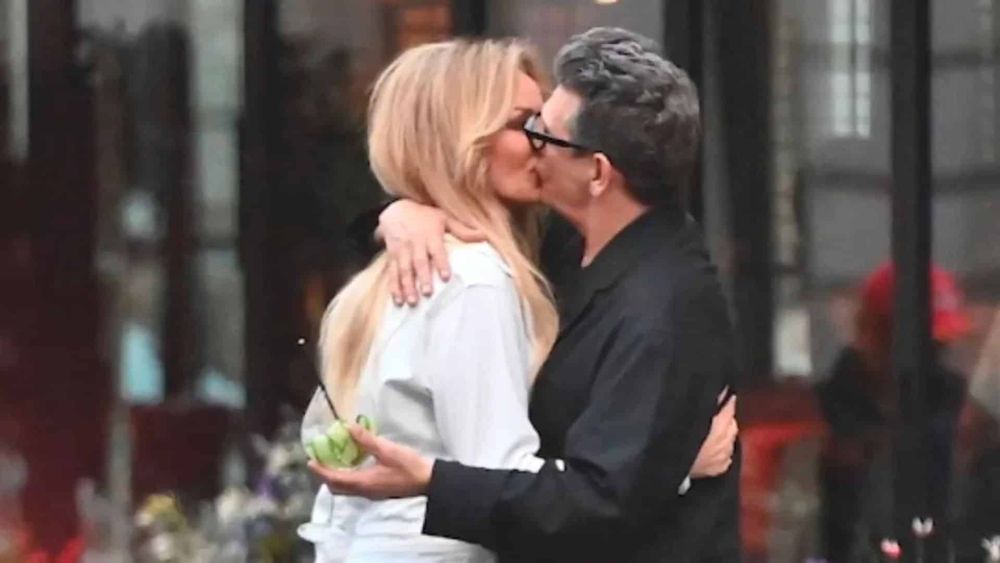 Marc Lavoine et Adriana Karembeu : "J'ai demandé à ce qu'ils ne sortent pas...", leur premier baiser public savamment orchestré