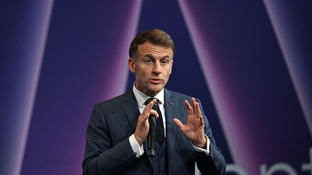 Emmanuel Macron “est recto-verso”, les révélations chocs de Geneviève de Fontenay sur sa sexualité refont surface