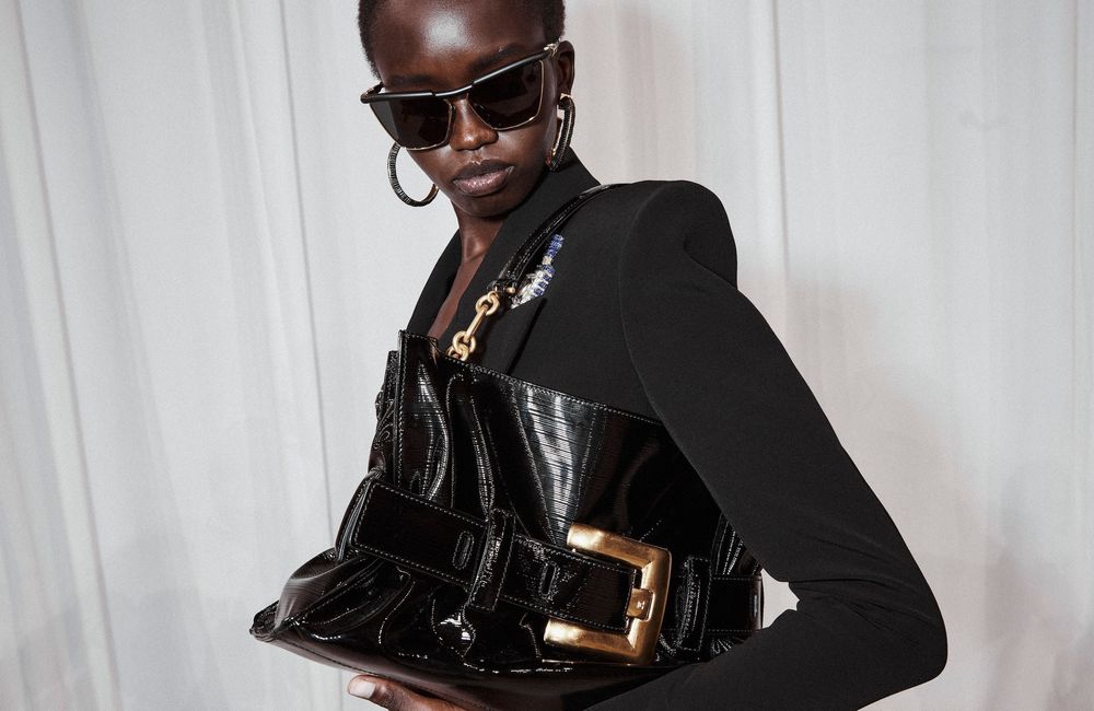 Le best of mode de la semaine : de nouvelles créations chez Bulgari, un it-bag chez Balmain…