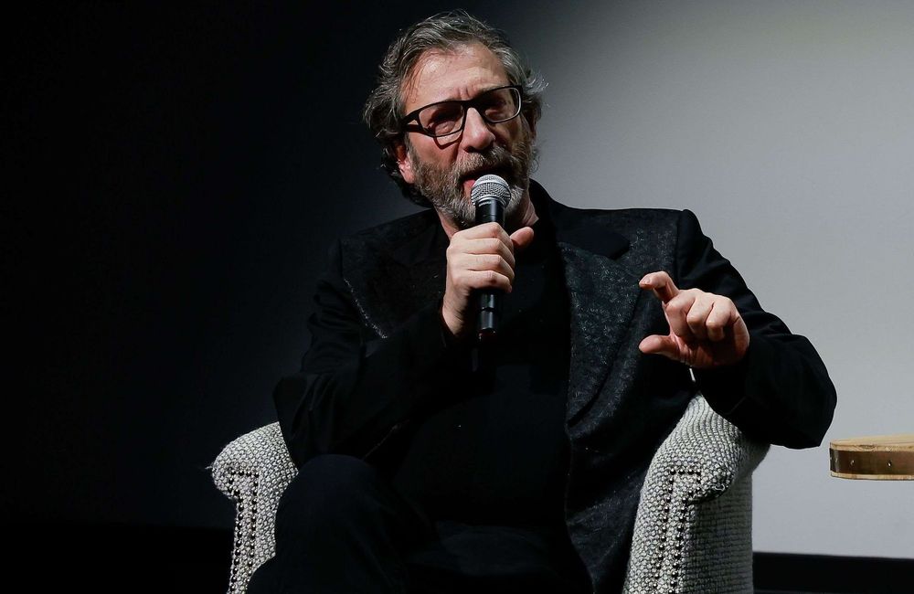 Une plainte pour viol, agression sexuelle et trafic d’êtres humains déposée contre l’écrivain britannique Neil Gaiman