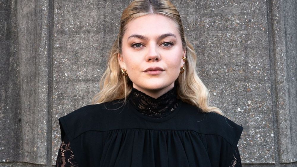 "Ça c'est horrible" : Louane révèle être atteinte d'une maladie auto-immune qui la fait souffrir
