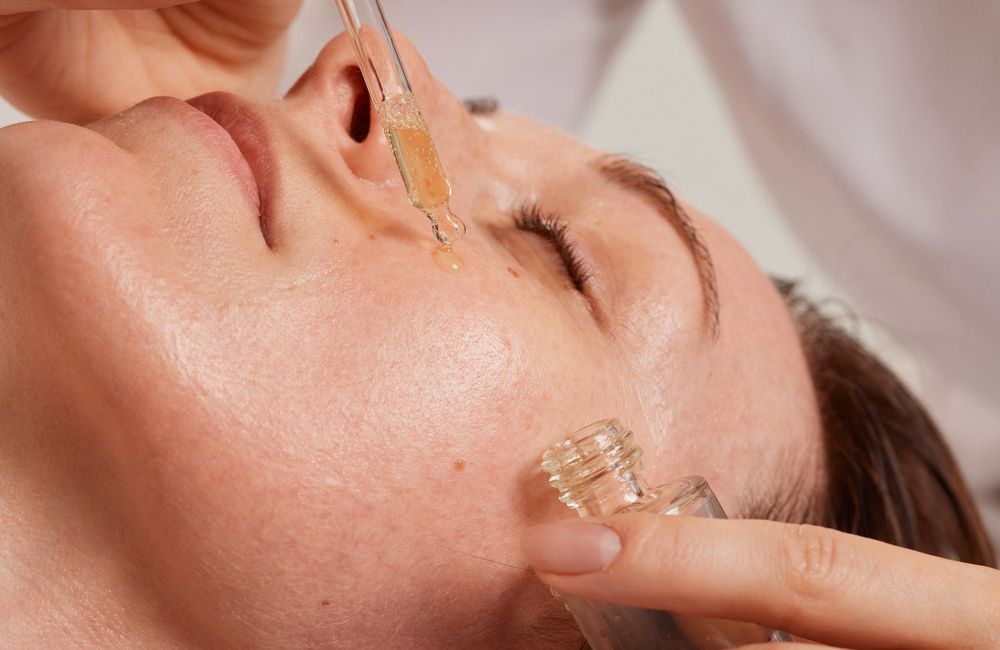 Le grand retour du peeling pro : et si on arrêtait d’avoir peur ?