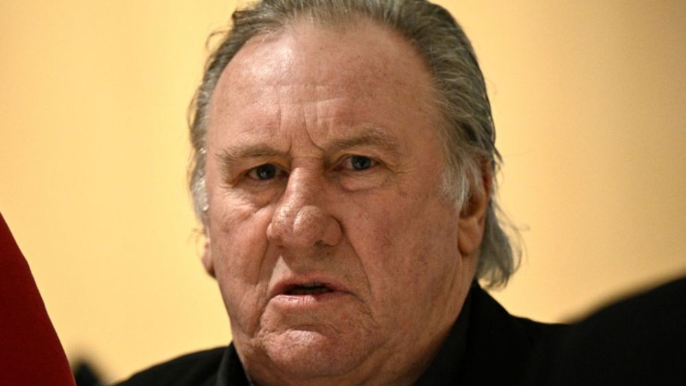 "Une réelle volonté d’apaisement" : Gérard Depardieu abandonne ses poursuites contre Complément d’Enquête qu’il accusait de "montage illicite"