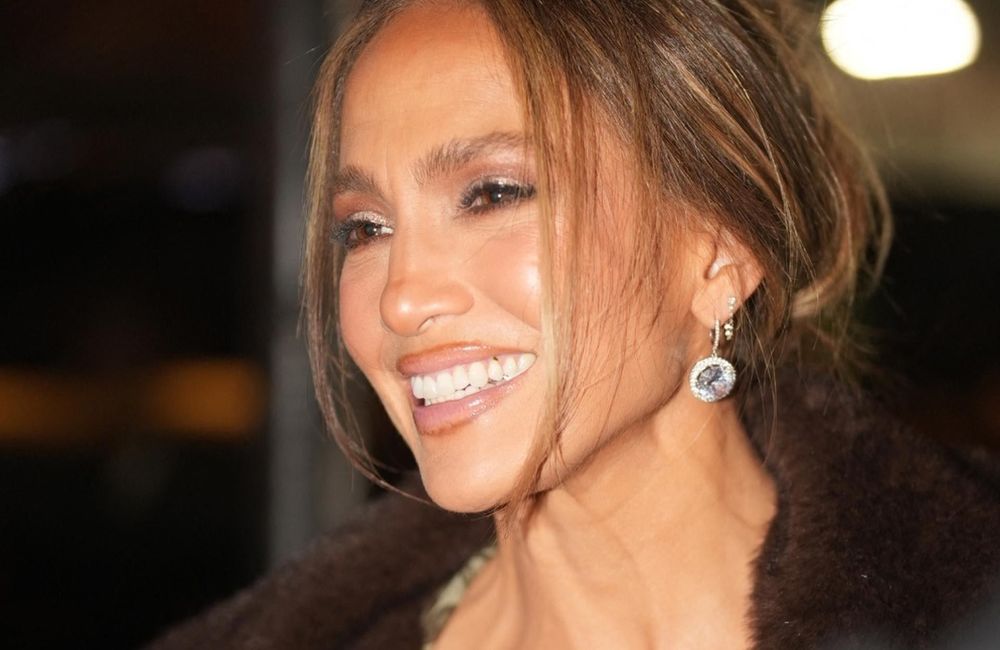 L’astuce étonnante utilisée par Jennifer Lopez pour un regard défatigué en quelques minutes