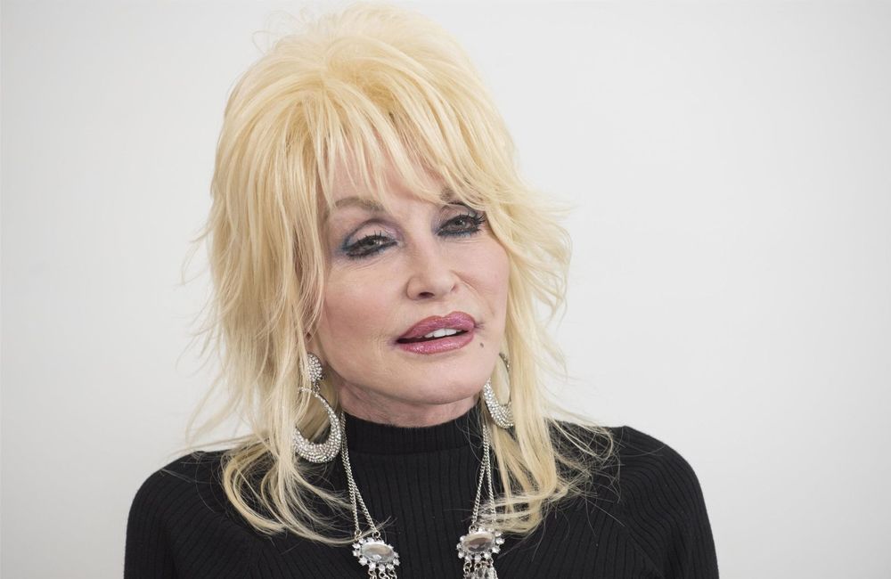 Dolly Parton : après ses problèmes de santé, elle donne de ses nouvelles