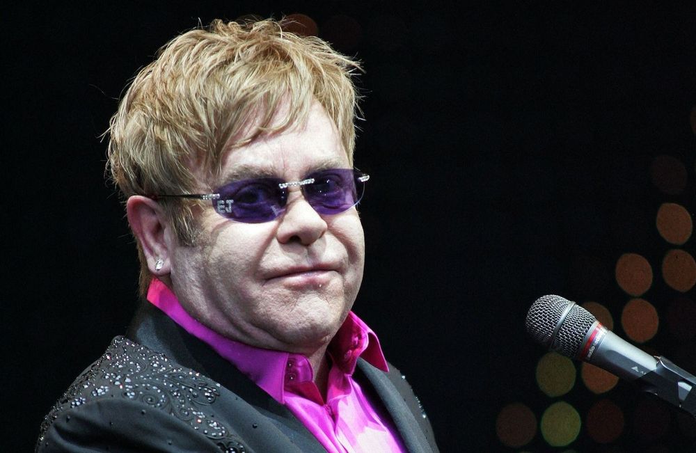 Elton John célèbre ses 20 ans de mariage civil avec son époux David Furnish