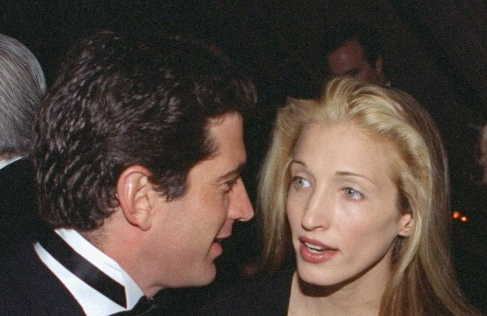 Le blond beurre de Carolyn Bessette-Kennedy obsède TikTok et signe la tendance de la rentrée