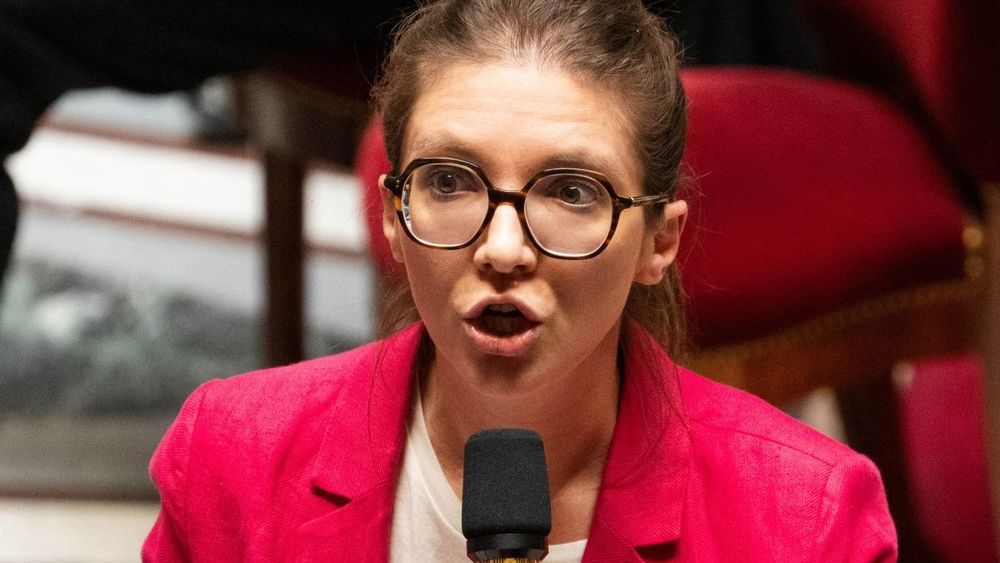 Scandale Patrick Bruel : la ministre Aurore Bergé change d’avis et exige son retrait, "Les conditions ne sont réunies ni pour la société, ni pour lui"