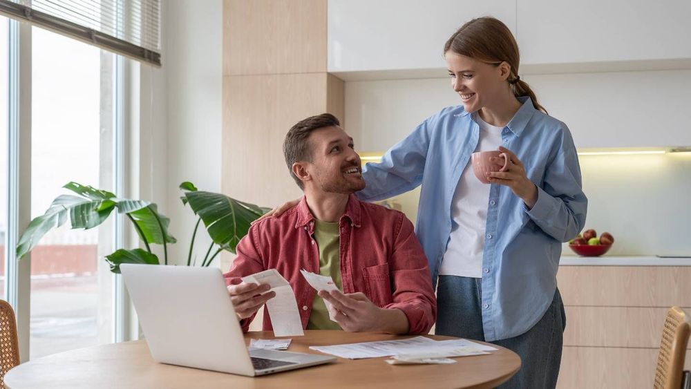 Couple et argent : quelle part de leurs revenus les Français mettent-ils en commun ?