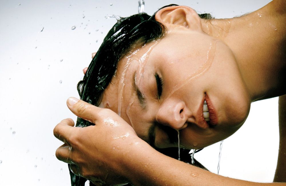 Spa capillaire japonais : la routine de pro à adopter chez soi pour des cheveux en pleine santé