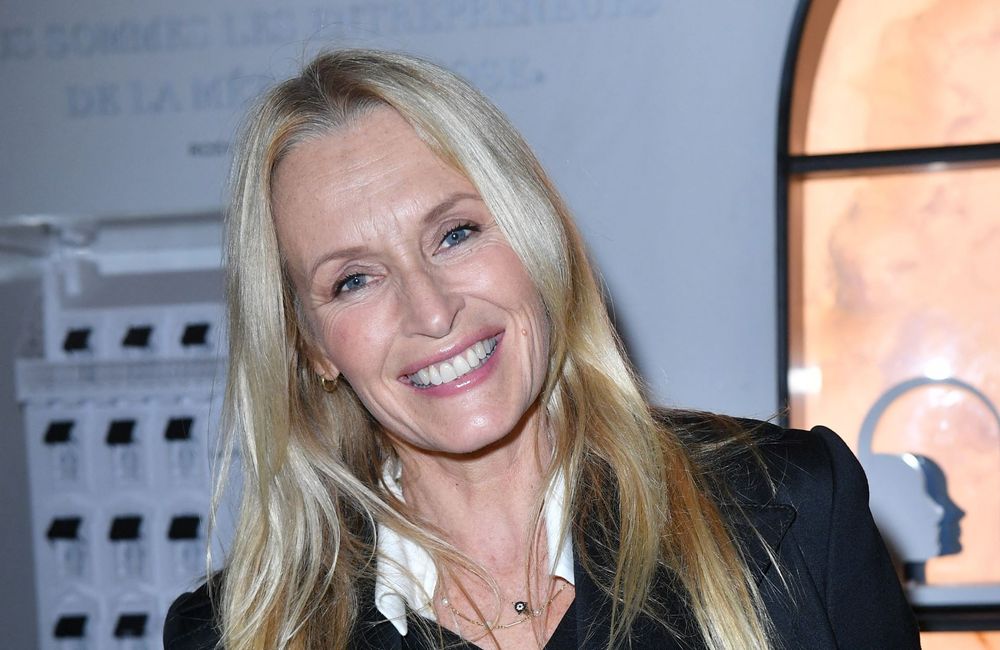 Estelle Lefébure partage un adorable cliché au ski de son fils Giuliano et son petit-fils Harrison