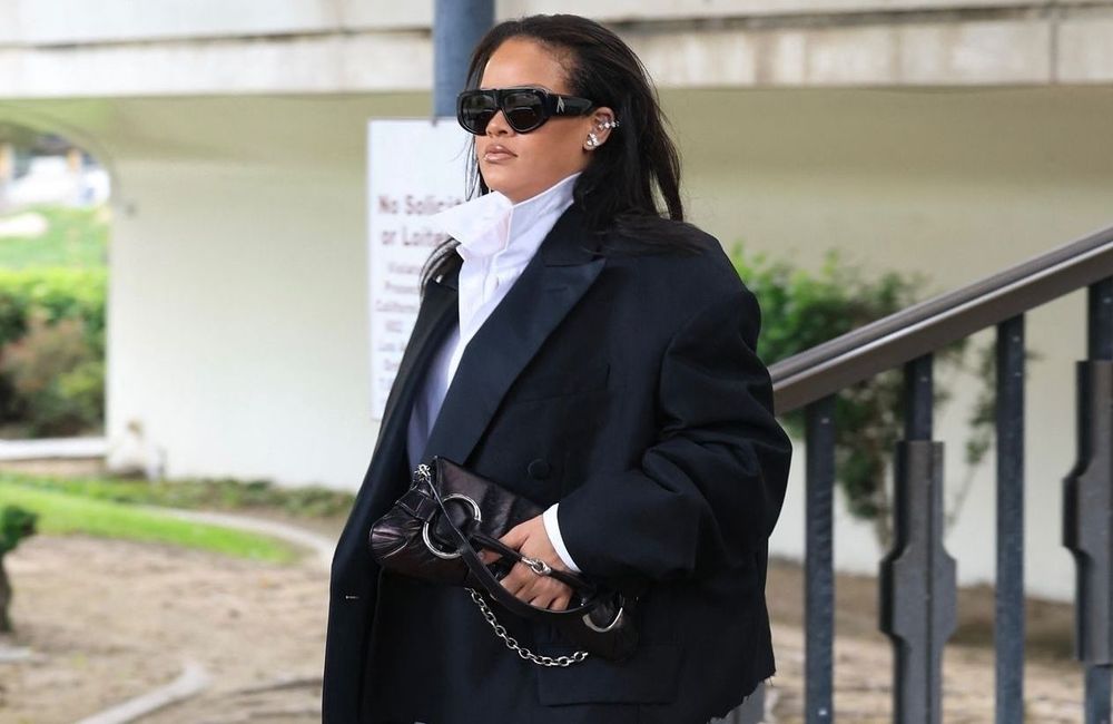 Rihanna l'a décidé, cette pièce oubliée des années 2000 sera son obsession mode cet hiver